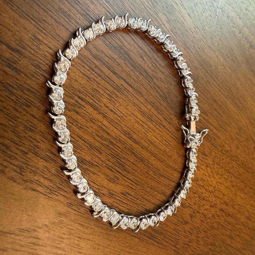 Elegant Silver Cubic Zirconia Bracelet